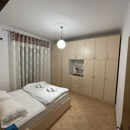 Mbyllur Villa *